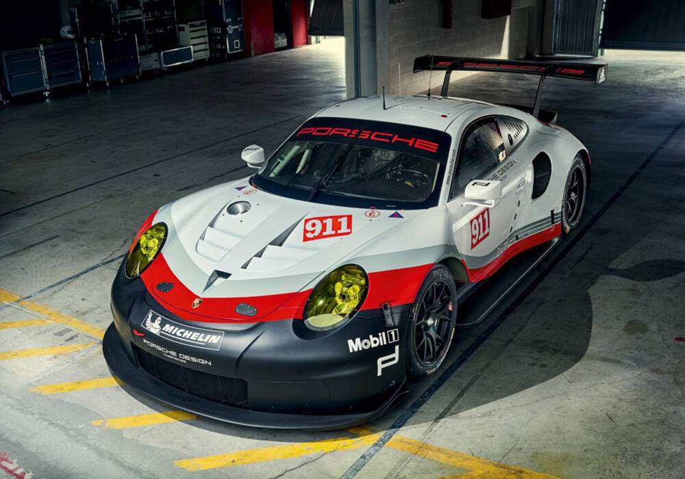 Fiche technique Porsche 911 RSR (2017)