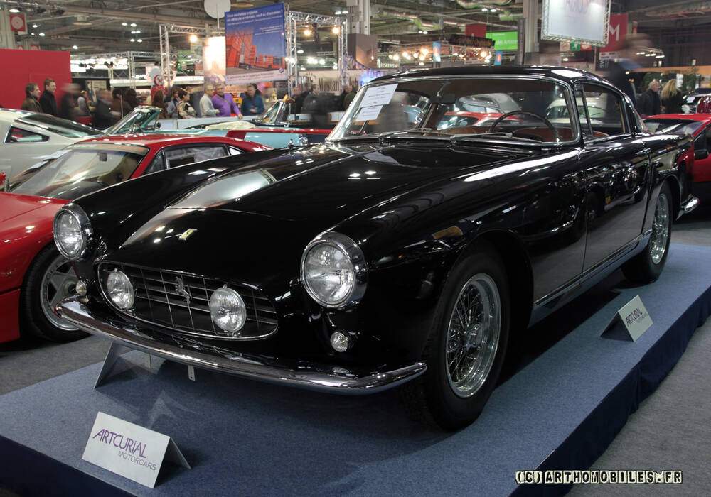 Fiche technique Ferrari 250 GT Coup&eacute; Boano (1956-1957)