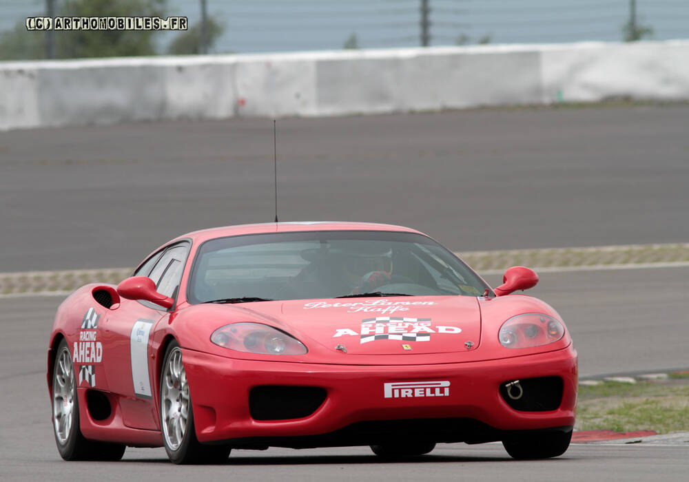 Fiche technique Ferrari 360 Challenge (2000-2005)