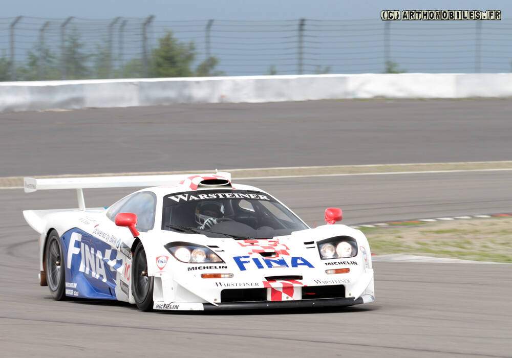 Fiche technique McLaren F1 GTR Longtail (1997-1998)