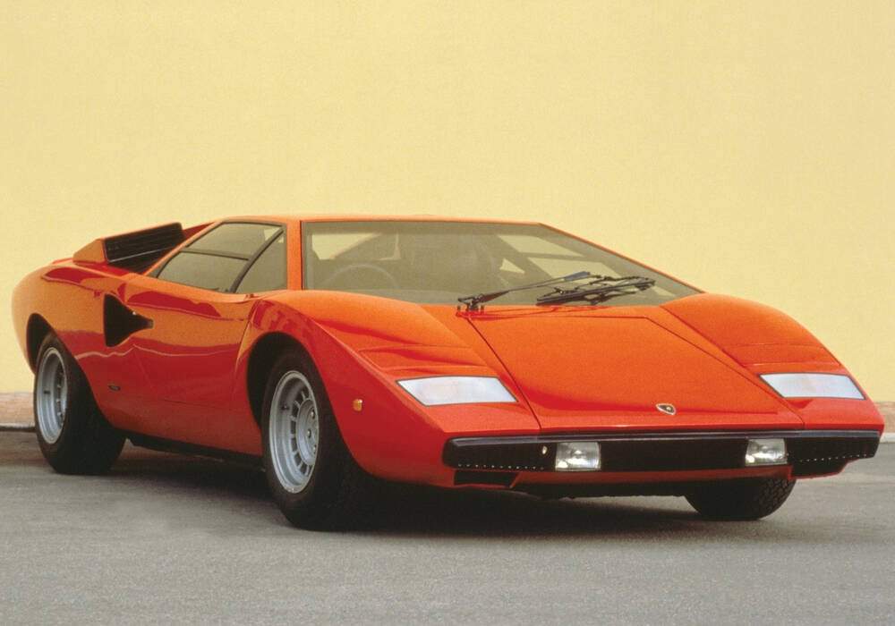 Fiche technique Lamborghini Countach LP400 (1974-1977)