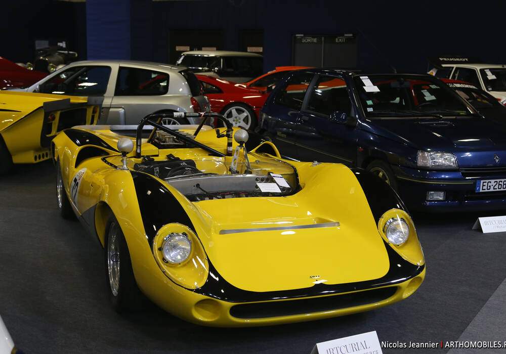 Fiche technique Lola T70 MK II Spyder Chevrolet (1965-1966)