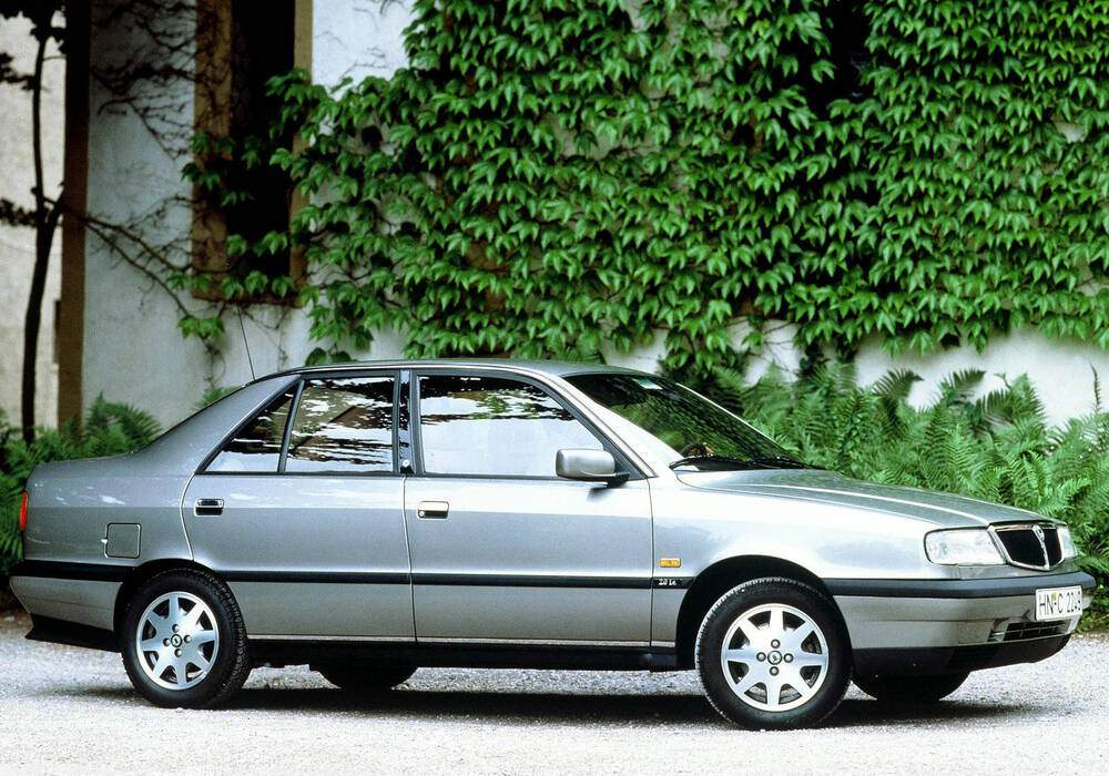 Fiche technique Lancia Dedra 1.8 ie 16V (835) (1996-1997)