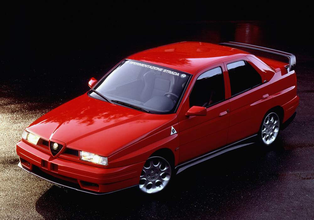 Fiche technique Alfa Romeo 155 TI.Z Sperimentazione Strada (1993)