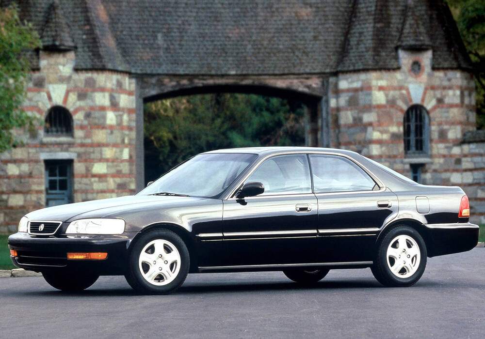 Fiche technique Acura TL 2.5 (1996-1999)
