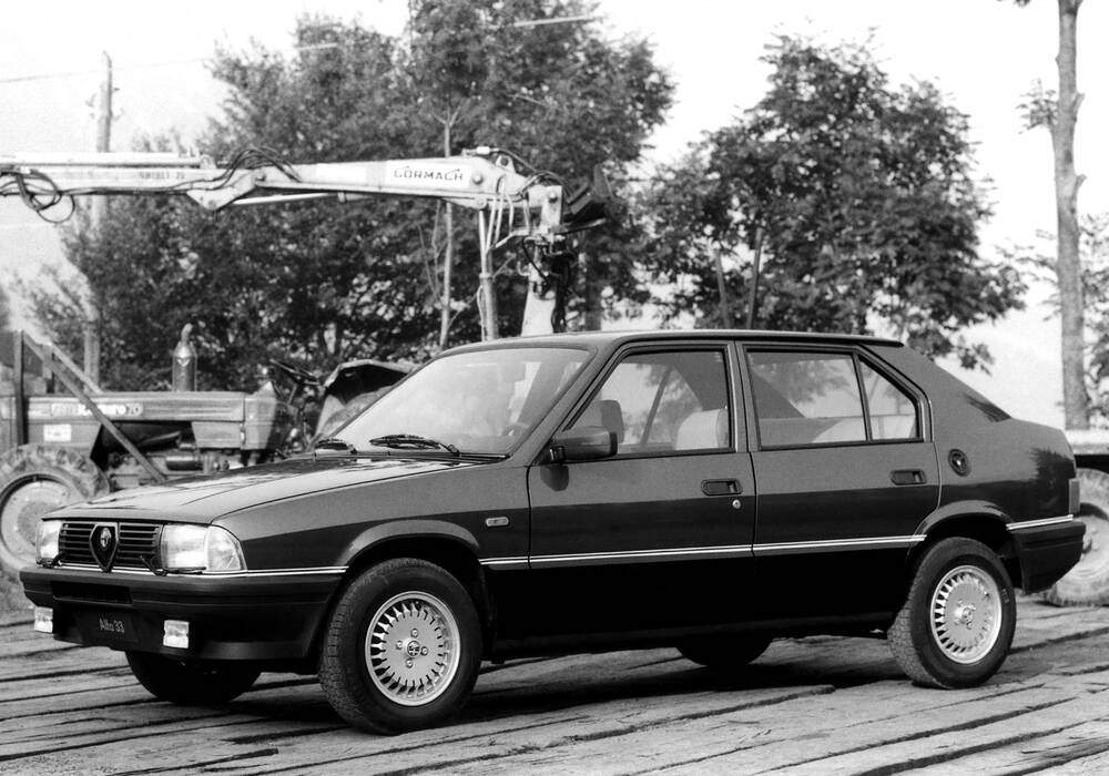 Fiche technique Alfa Romeo 33 1.5 (1983-1985)