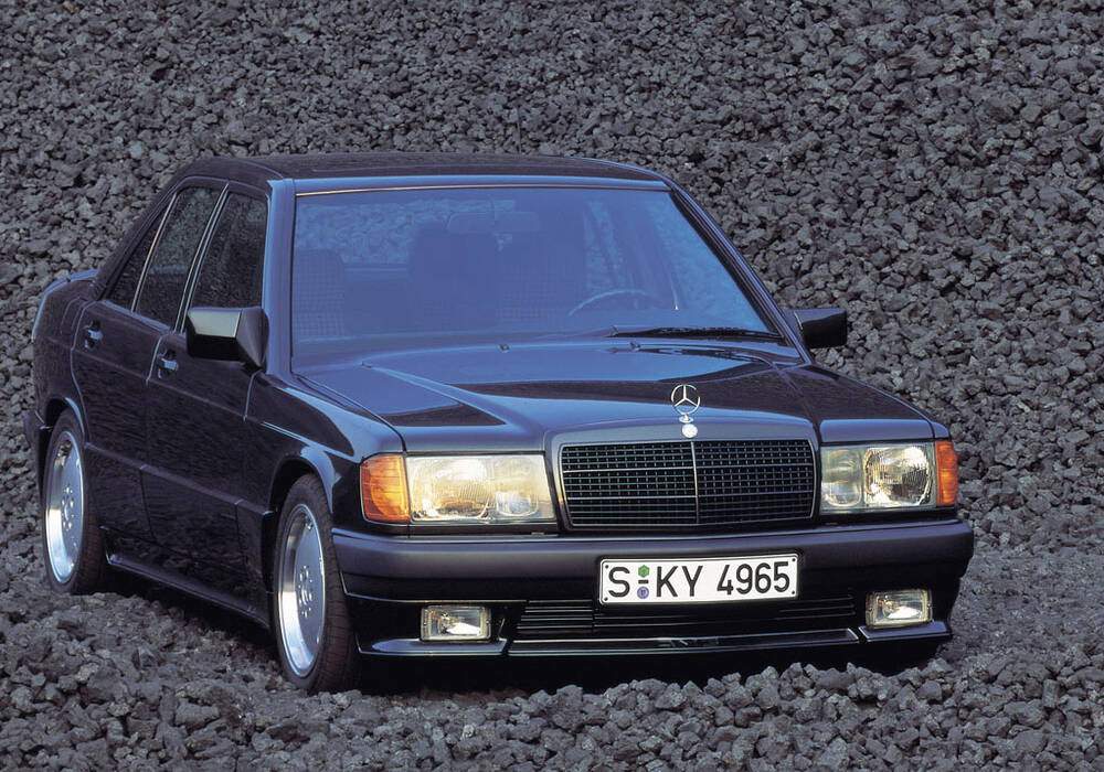 Fiche technique MercedesBenz 190 E 3.2 AMG (W201) (1992)