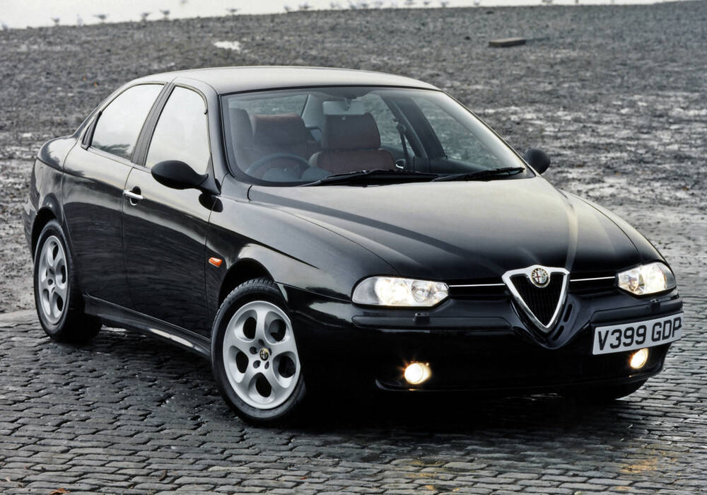 Fiche technique Alfa Romeo 156 2.5 V6 (932) (1998-2004)