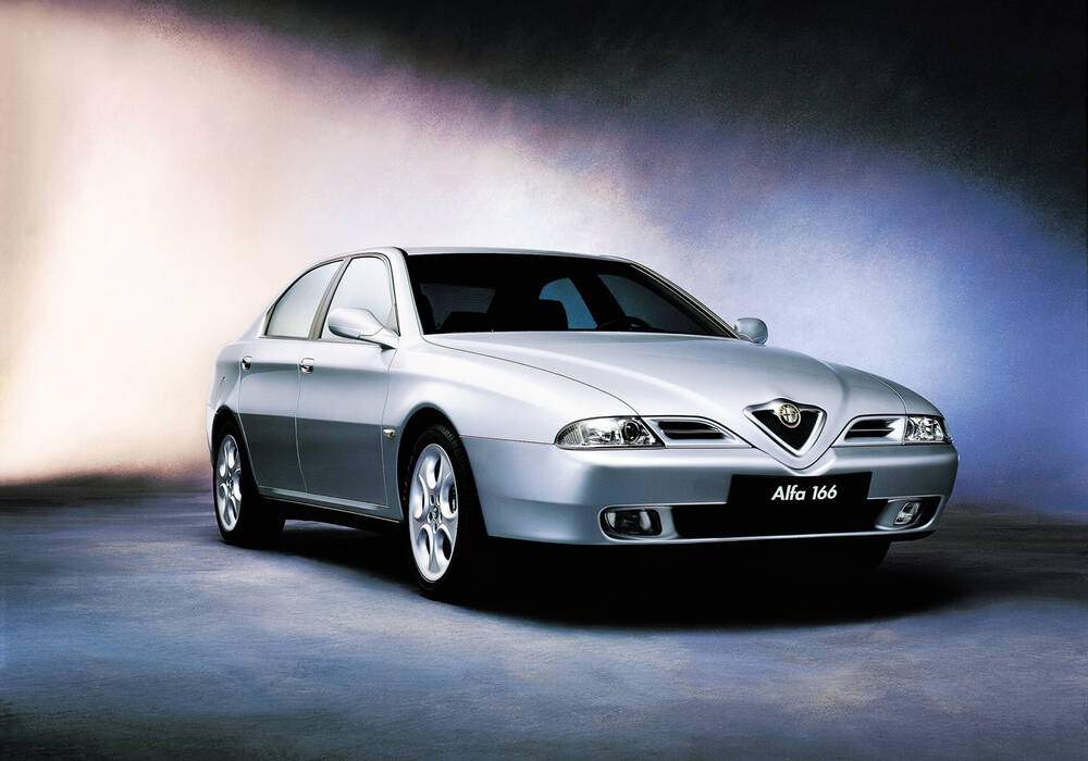 Fiche technique Alfa Romeo 166 2.5 V6 (1999-2005)
