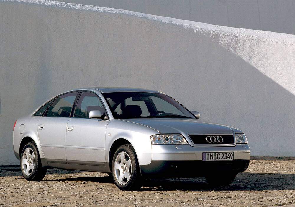 Fiche technique Audi A6 II 2.4 V6 (C5) (1997-2001)