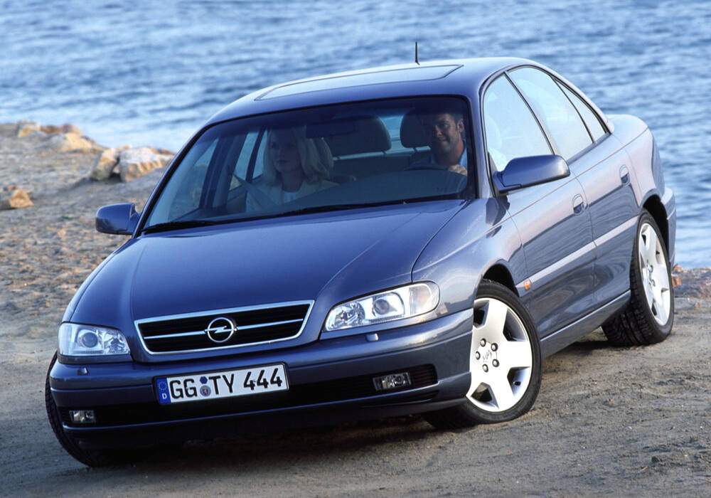 Fiche technique Opel Omega II 2.6 V6 (B) (1999-2003)