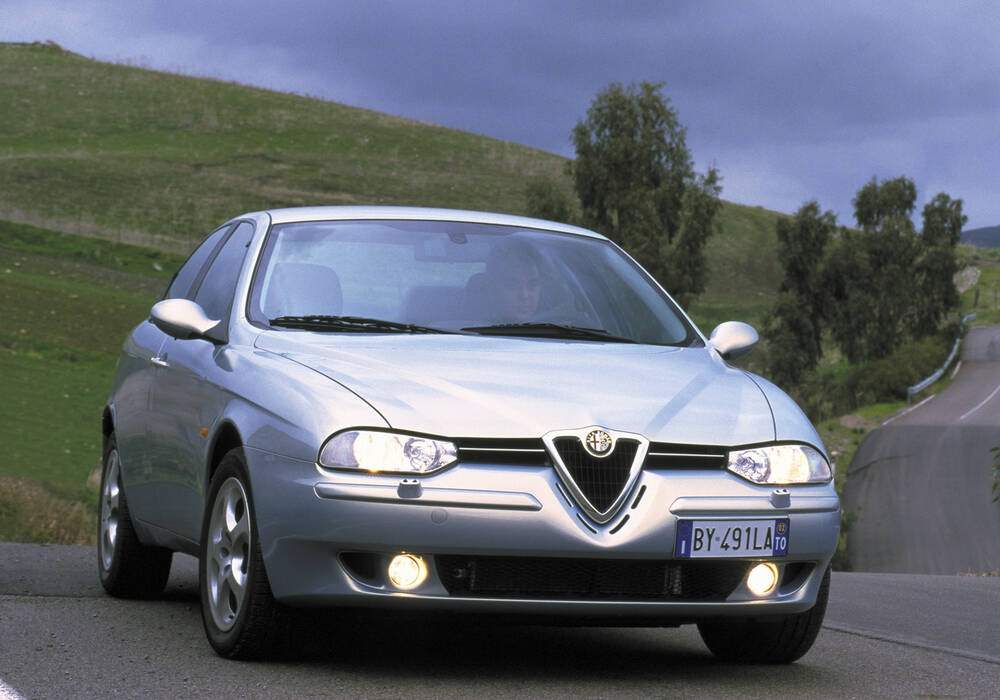 Fiche technique Alfa Romeo 156 1.8 TS 140 (932) (2001-2006)