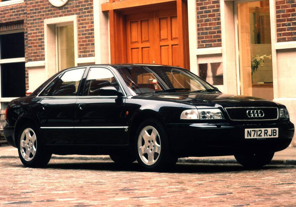 Fiche technique Audi A8 3.7 V8 (D2) (1995-1998)