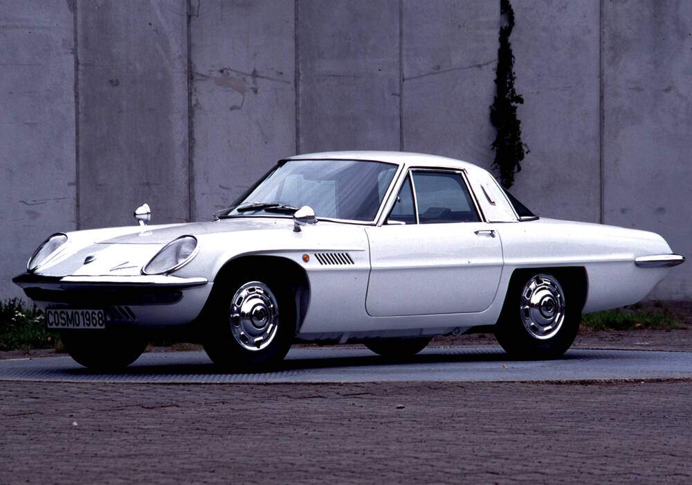 Fiche technique Mazda Cosmo Sport 110 S (L10B) (1968-1972)