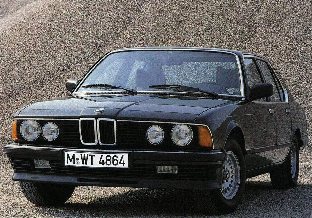 Fiche technique BMW 745i (E23) (1982-1986)