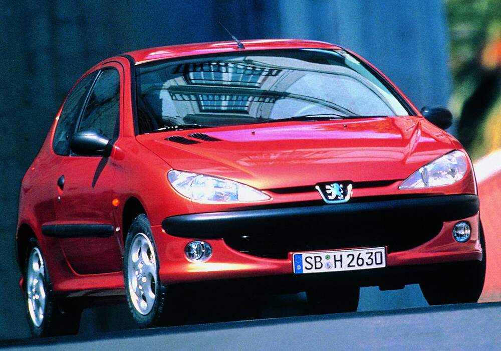 Fiche technique Peugeot 206 1.6 (1998-2000)