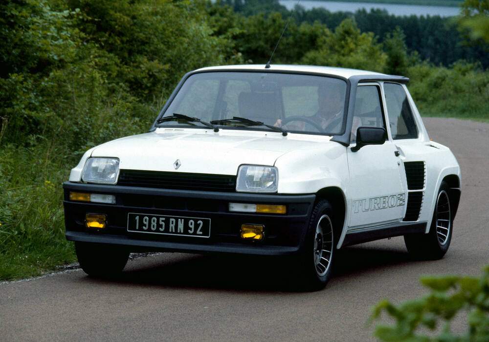 Fiche technique Renault 5 Turbo 2 (1983-1986)