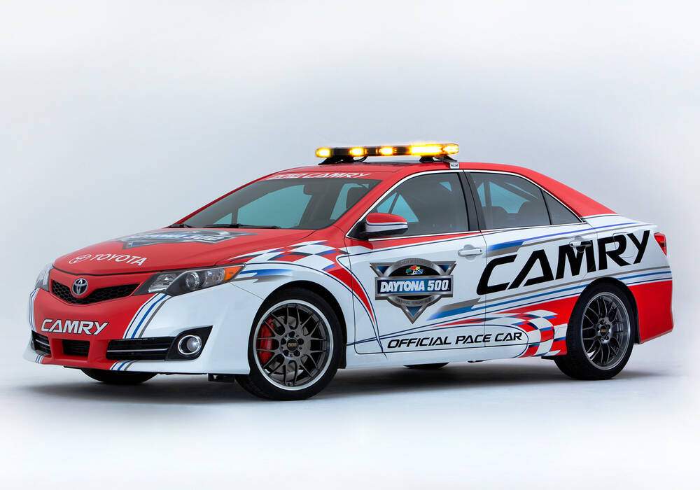 Fiche technique Toyota Camry VII 3.5 V6 (XV50) &laquo; Daytona 500 Pace Car &raquo; (2012)