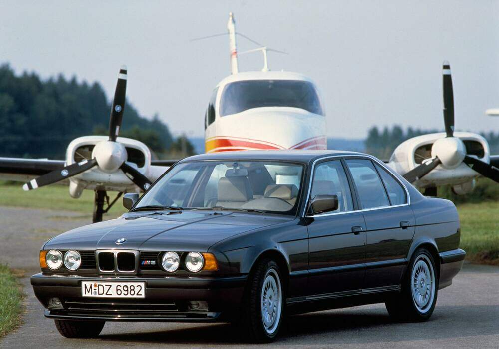 Fiche technique BMW M5 (E34) (1989-1992)