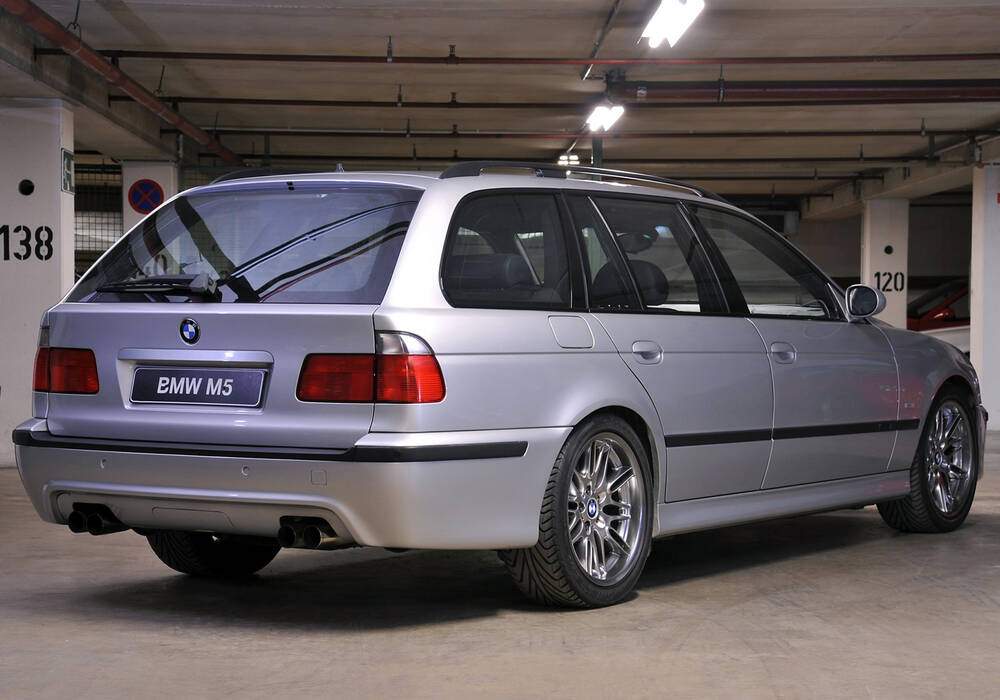 Fiche technique BMW M5 Touring Concept (1999)
