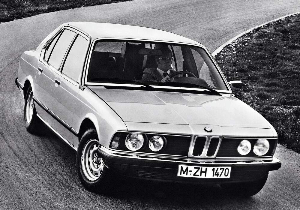 Fiche technique BMW 725i (E23) (1979-1986)
