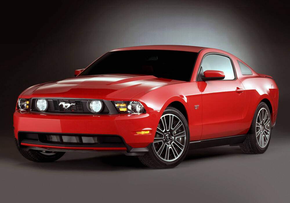 Fiche technique Ford Mustang V GT (2009-2010)