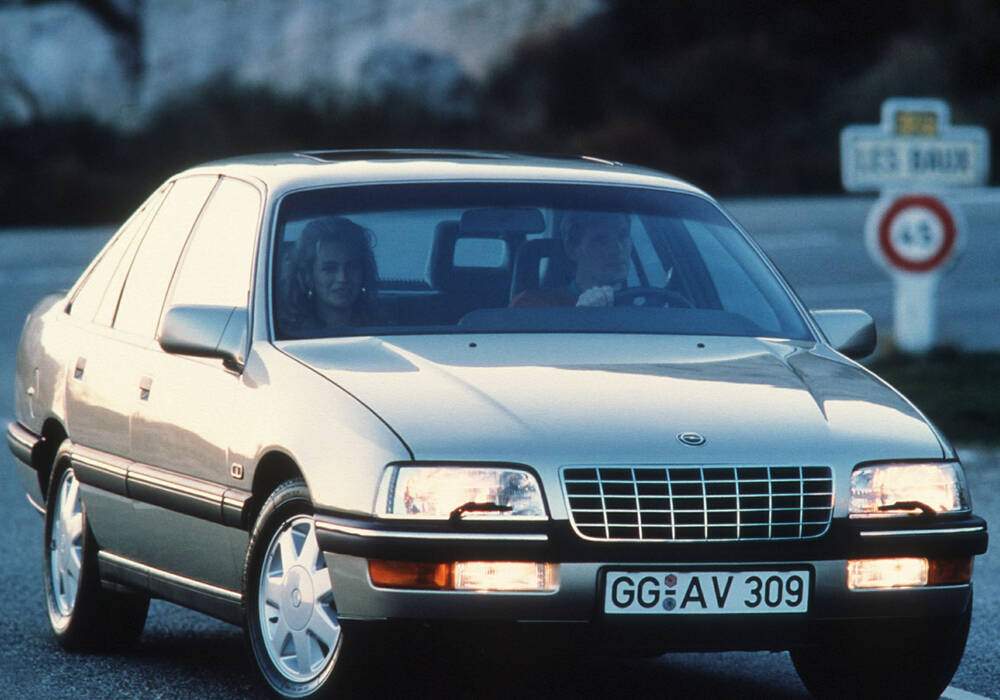 Fiche technique Opel Senator III 3.0i (B) (1987-1989)