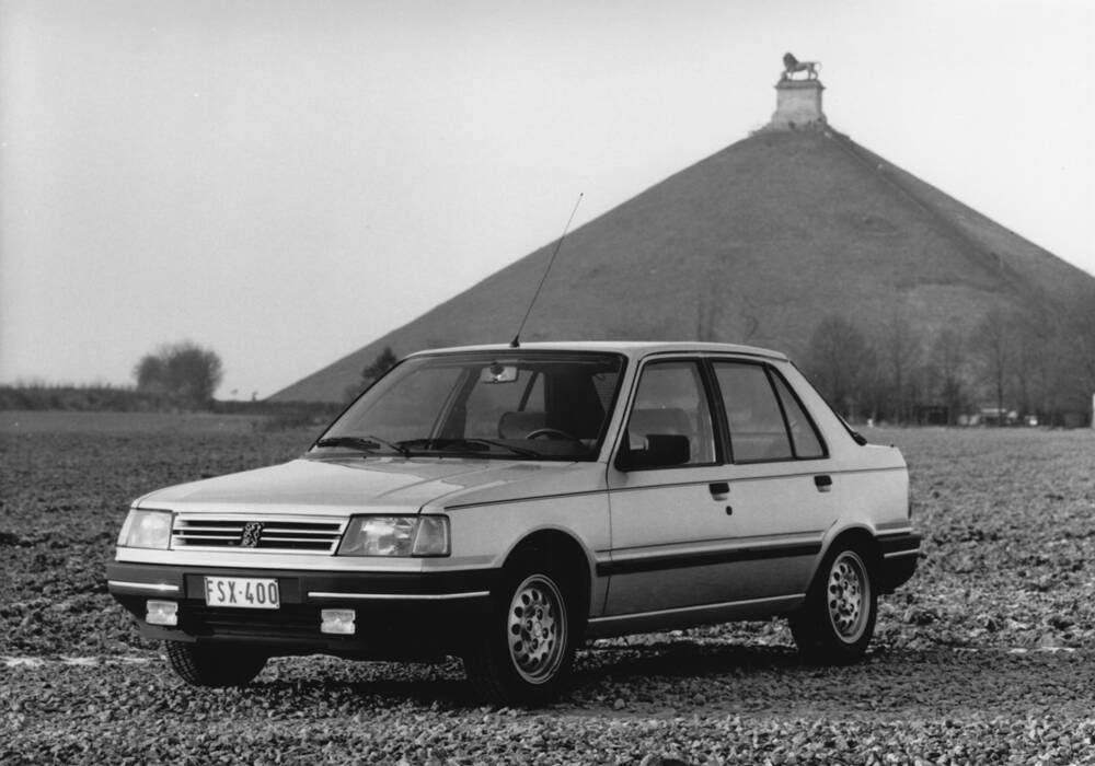 Fiche technique Peugeot 309 1.9 (1985-1989)
