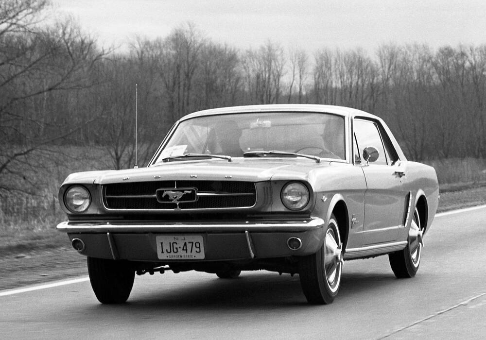 Fiche technique Ford Mustang 170ci 100 (1964-1965)