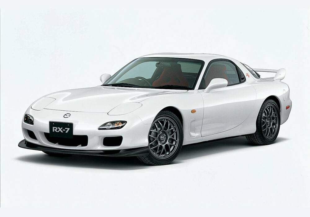 Fiche technique Mazda RX-7 III Type RZ (2000-2002)