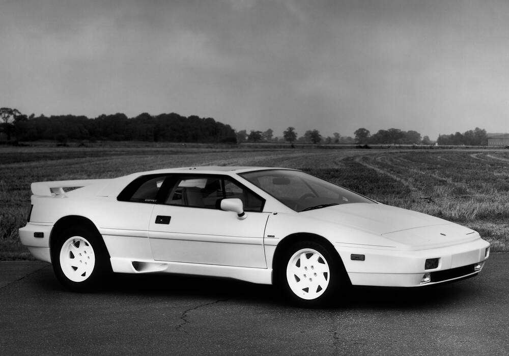 Fiche technique Lotus Esprit  IV Turbo (X180) &laquo; 40th Anniversary &raquo; (1988)