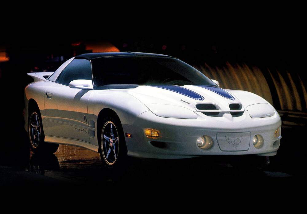 Fiche technique Pontiac Firebird IV Trans Am 5.7 V8 &laquo; 30th Anniversary &raquo; (1999)