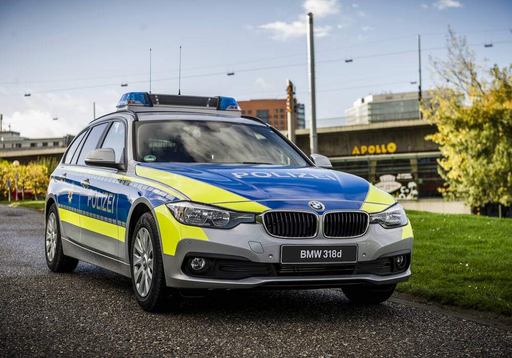 Fiche technique BMW 318d Touring (F31) &laquo; Polizei FuStW &raquo; (2015)