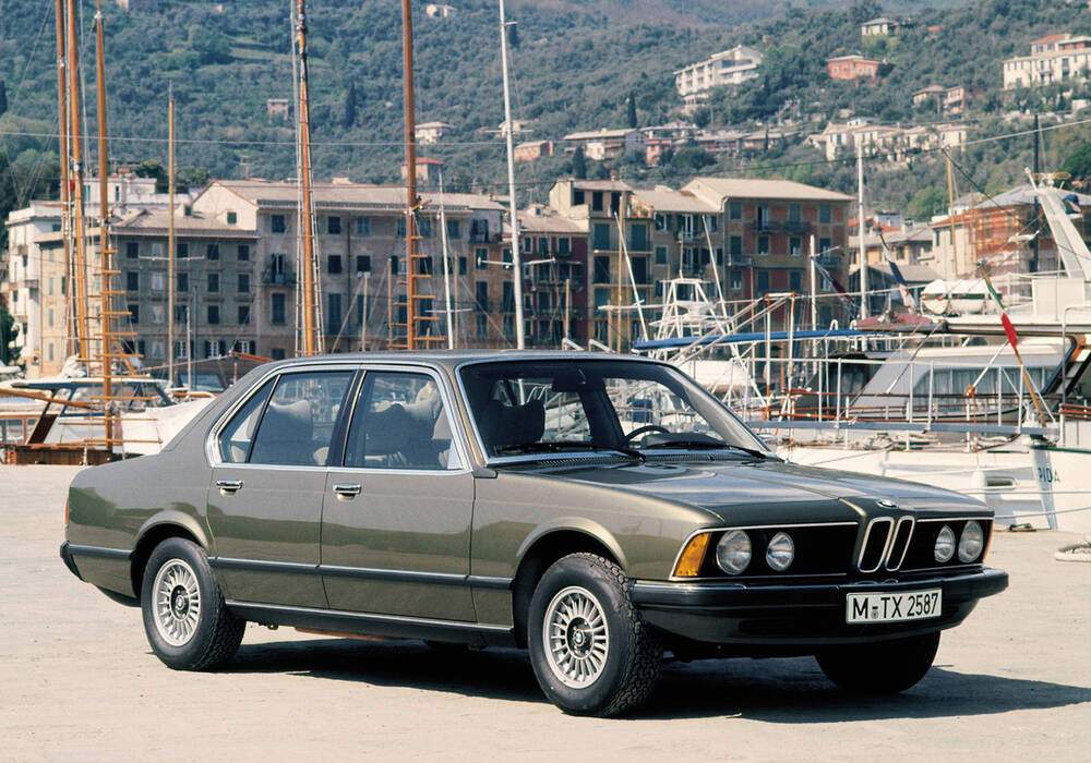 Fiche technique BMW 733i (E23) (1977-1979)