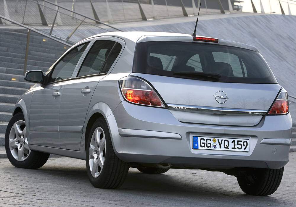 Fiche technique Opel Astra III 1.6 Twinport 105 (2004-2007)