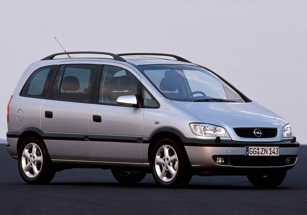 Fiche technique Opel Zafira 2.2 16v (2000-2005)