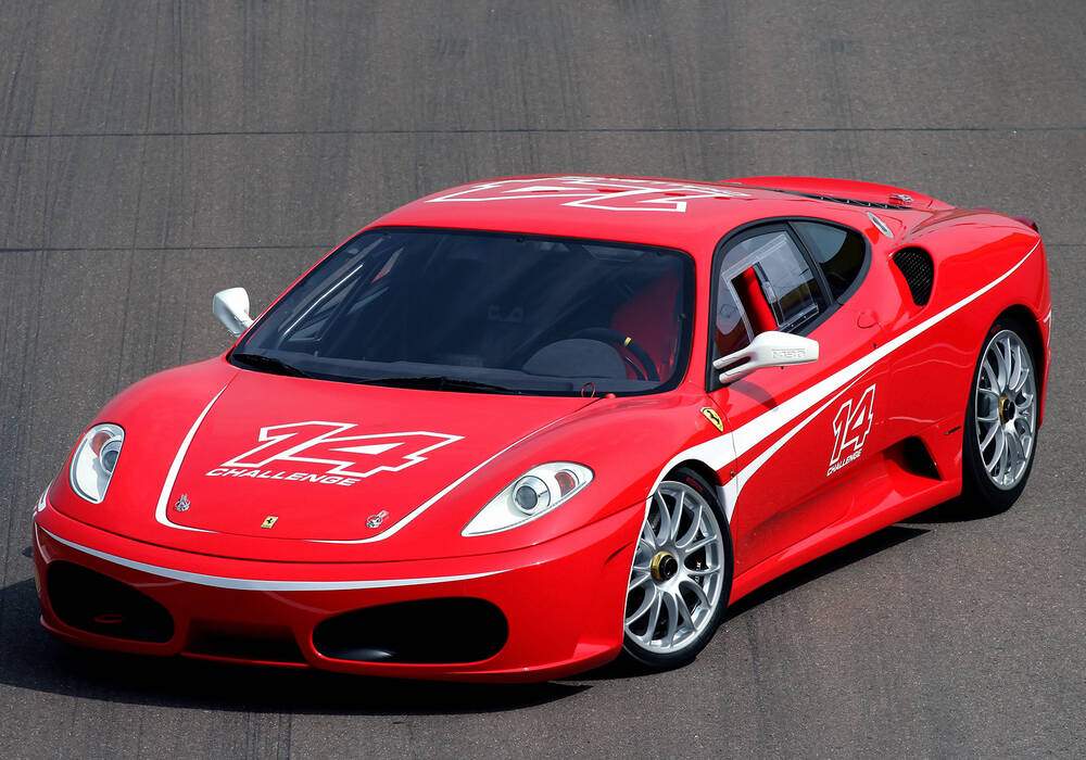Fiche technique Ferrari F430 Challenge (2005-2009)