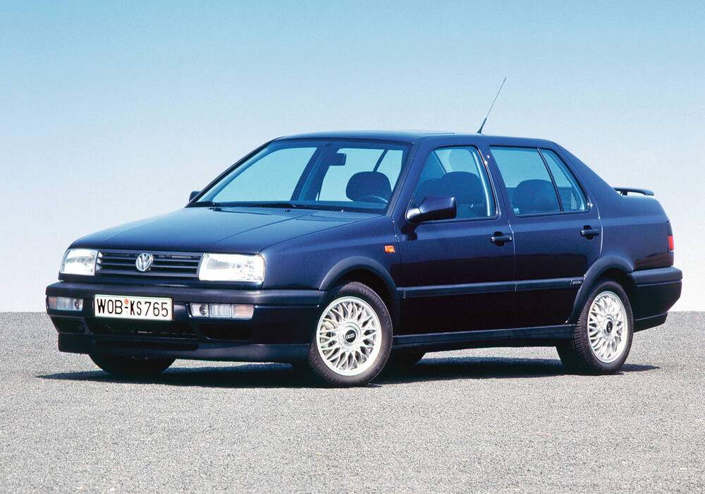 Fiche technique Volkswagen Vento 2.8 VR6 (1992-1998)
