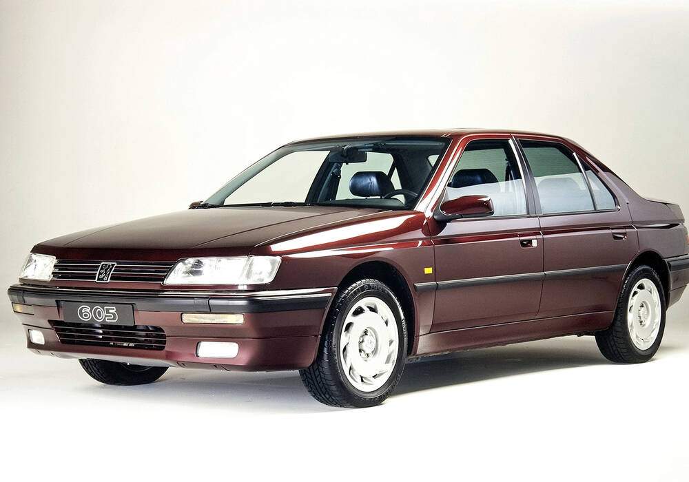 Fiche technique Peugeot 605 3.0 V6 24v (1990-1997)
