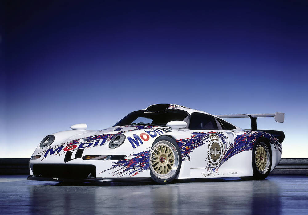 Fiche technique Porsche 911 GT1 (1996-1998)
