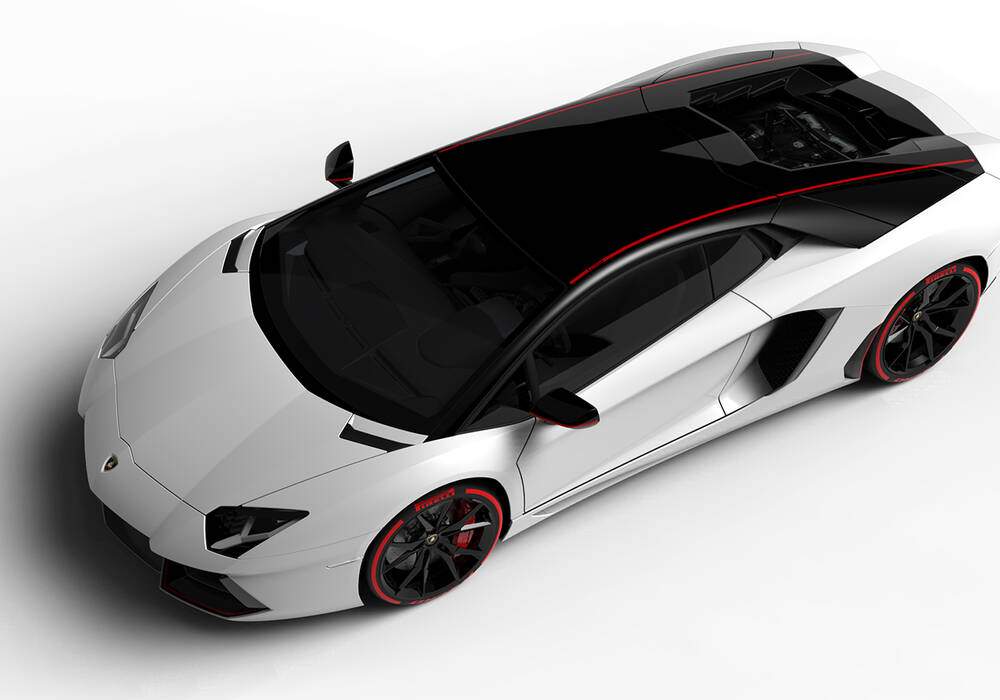2015 Lamborghini Aventador LP700 4 Pirelli Edition
