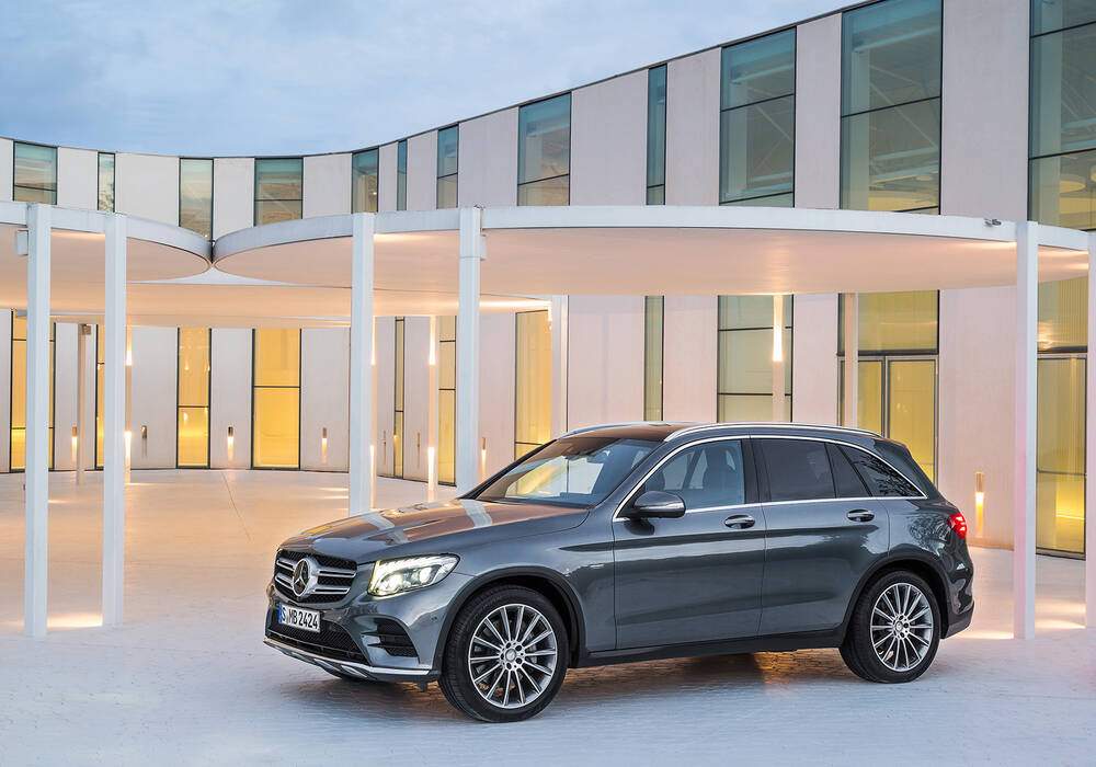 Fiche technique Mercedes-Benz GLC 350 e (X253) &laquo; Edition 1 &raquo; (2015-2016)