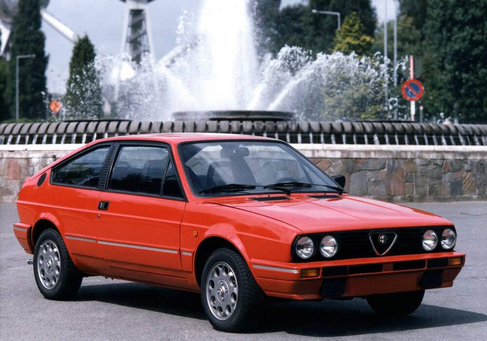Fiche technique Alfa Romeo Alfasud Sprint 1.5 Quadrifoglio Verde &laquo; Grand Prix &raquo; (1985)