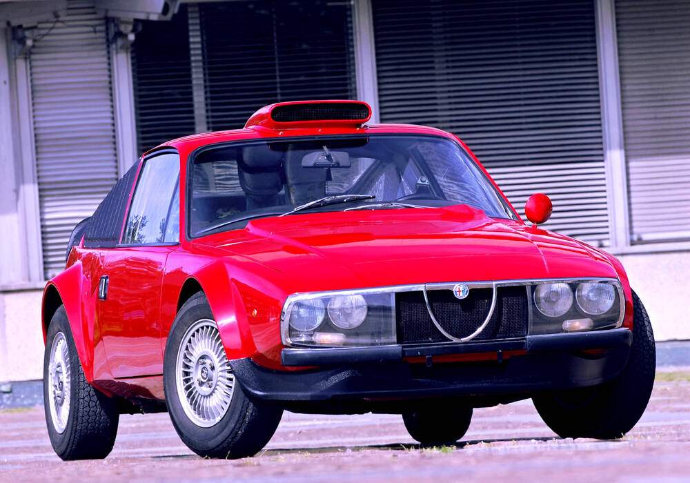 Fiche technique Alfa Romeo GT 2000 Junior Z Periscopica (1972)