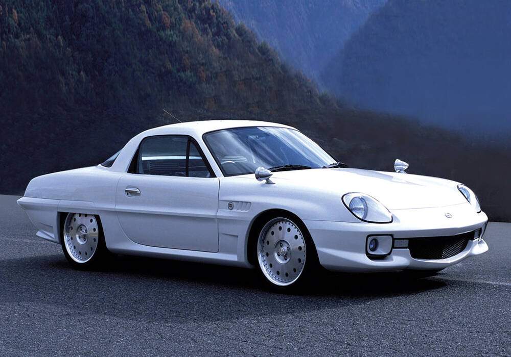 Fiche technique Mazda Cosmo 21 Concept (2002)