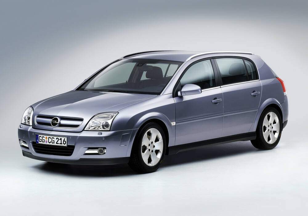 Fiche technique Opel Signum 3.2 V6 (2003-2005)