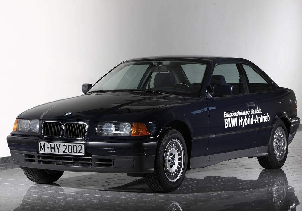Fiche technique BMW S&eacute;ries 3 Coup&eacute; Hybrid Concept (1994)