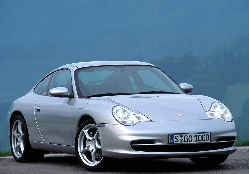 Fiche technique Porsche 911 Carrera 4 (996) (2001-2004)