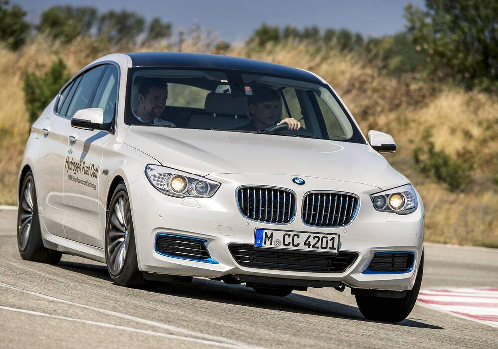 Fiche technique BMW S&eacute;ries 5 Gran Turismo Hydrogen Fuel Cell eDrive Prototype (2015)