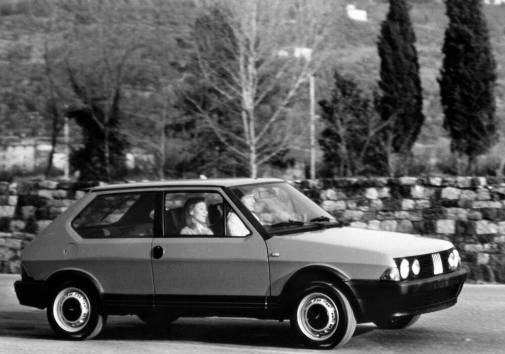 Fiche technique Fiat Ritmo 105 TC (1981-1985)